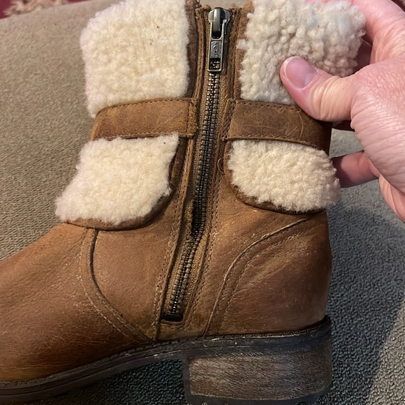 Ugg Blayre II Womens Leather Sherpa Boots Size 6 Winter Brown Zip 1008220 (TD) - Picture 8 of 12